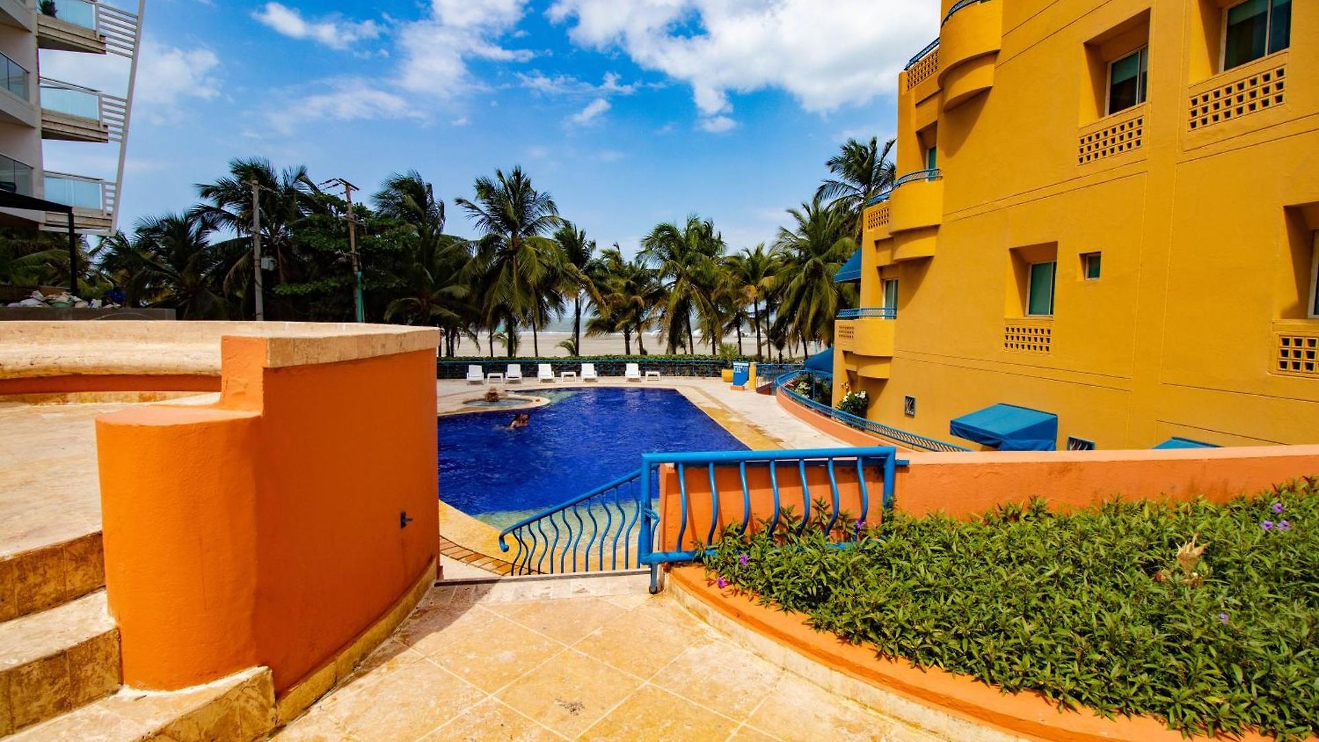 Apartment Caribbean Beachfront Getaway *