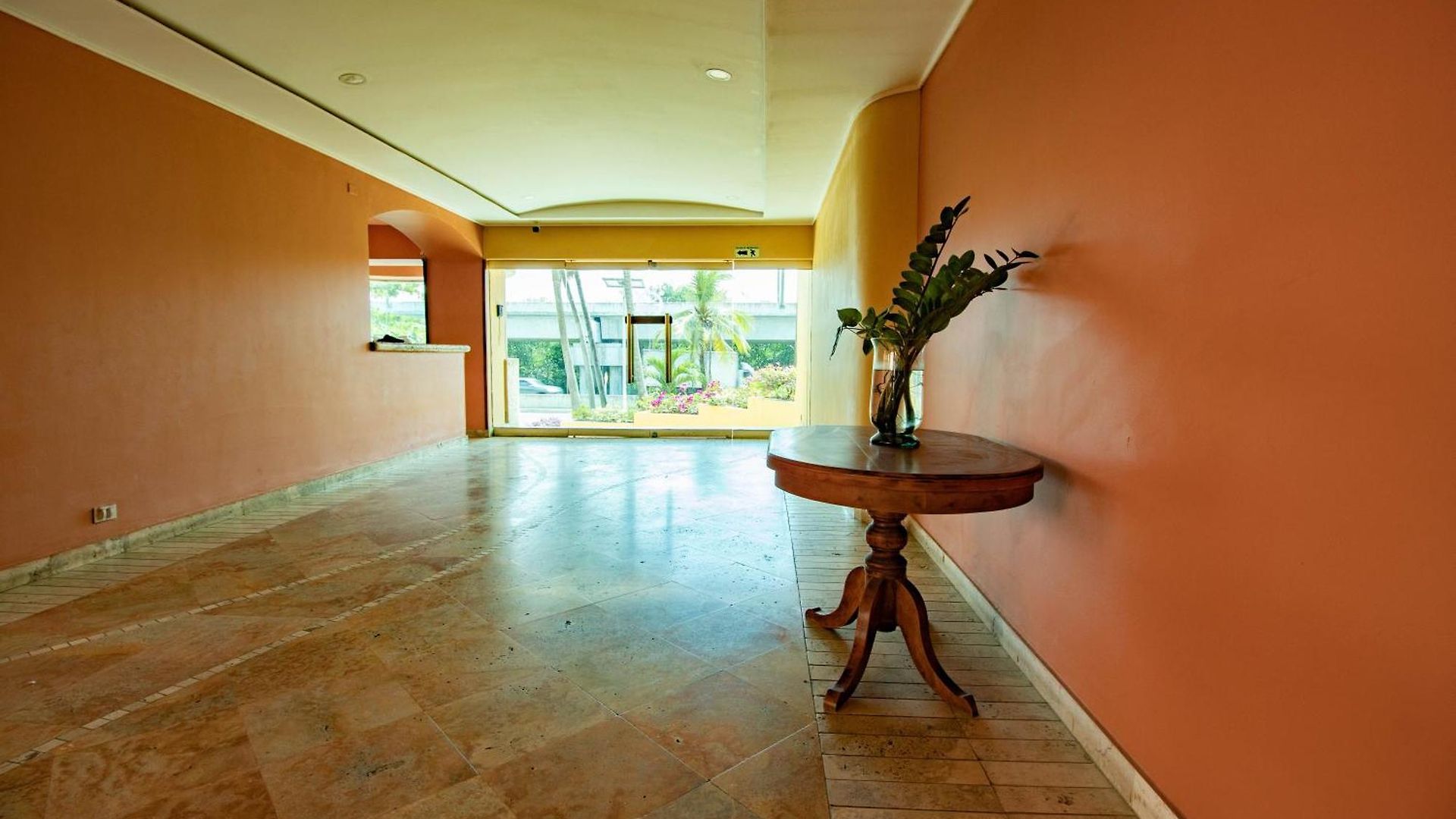 Caribbean Beachfront Getaway *